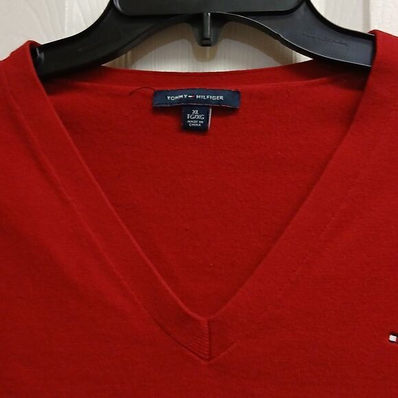 ❄️Tommy Hilfiger Red Sweatshirt with Long Sleeves and Classic Crew Neck - Picture 4 of 6